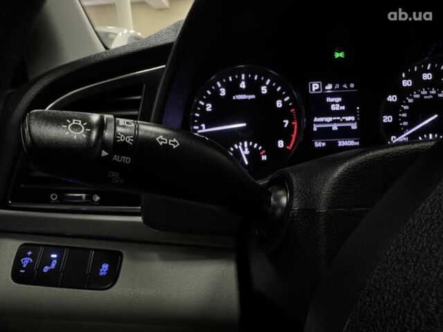 Синий Хендай Элантра, объемом двигателя 0 л и пробегом 33 тыс. км за 12500 $, фото 1 на Automoto.ua