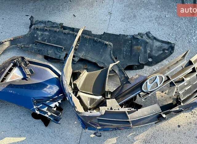 Синий Хендай Элантра, объемом двигателя 2 л и пробегом 162 тыс. км за 9200 $, фото 28 на Automoto.ua