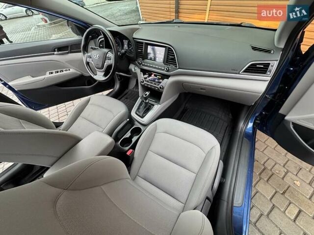 Синій Хендай Елантра, об'ємом двигуна 2 л та пробігом 56 тис. км за 11500 $, фото 28 на Automoto.ua