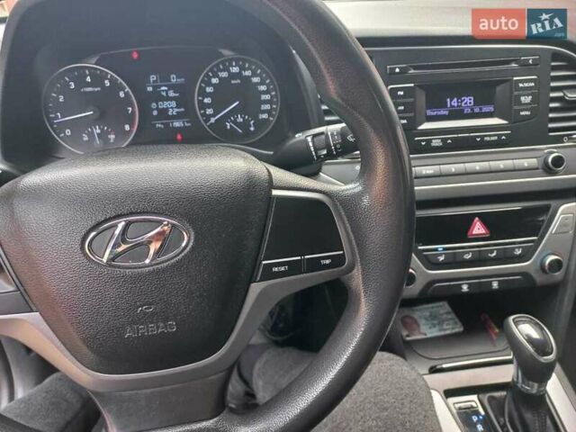 Хендай Элантра 2018 в Киеве на Automoto.ua Синий Хендай Элантра, объемом двигателя 1.59 л и пробегом 119 тыс. км за 11500 $, фото 6 на Automoto.ua