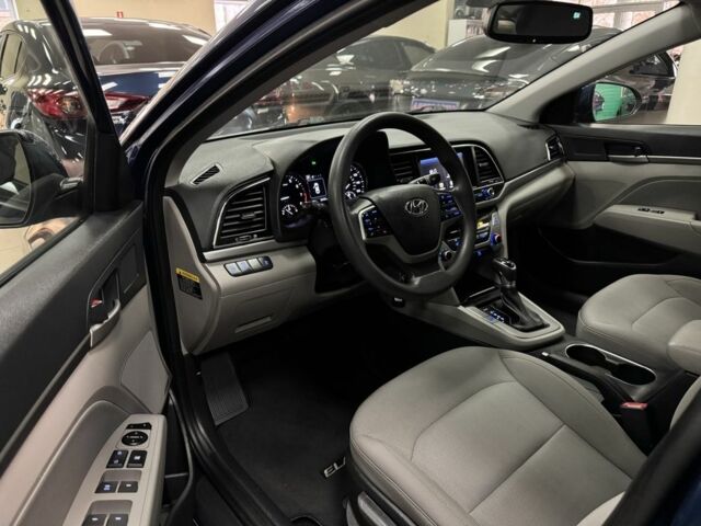 Синий Хендай Элантра, объемом двигателя 2 л и пробегом 33 тыс. км за 12500 $, фото 9 на Automoto.ua