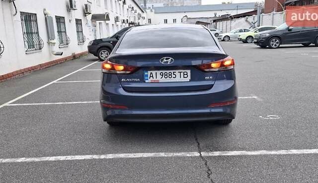 Хендай Элантра 2018 в Киеве на Automoto.ua Синий Хендай Элантра, объемом двигателя 2 л и пробегом 117 тыс. км за 14500 $, фото 3 на Automoto.ua