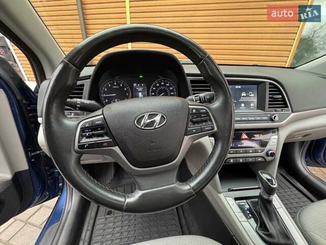 Синій Хендай Елантра, об'ємом двигуна 2 л та пробігом 56 тис. км за 11500 $, фото 50 на Automoto.ua