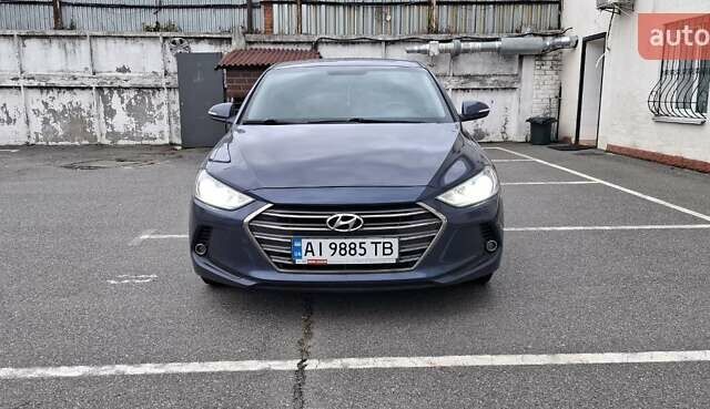 Хендай Элантра 2018 в Киеве на Automoto.ua Синий Хендай Элантра, объемом двигателя 2 л и пробегом 117 тыс. км за 14500 $, фото 6 на Automoto.ua