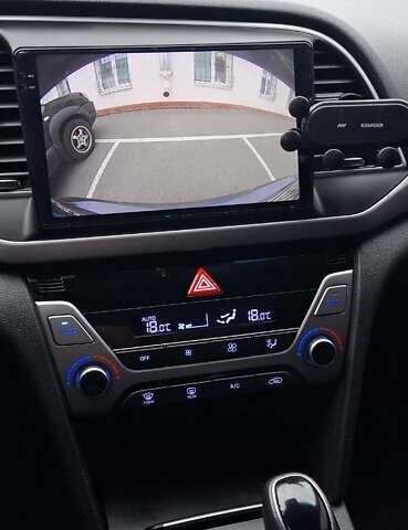 Хендай Элантра 2018 в Киеве на Automoto.ua Синий Хендай Элантра, объемом двигателя 2 л и пробегом 117 тыс. км за 14500 $, фото 16 на Automoto.ua