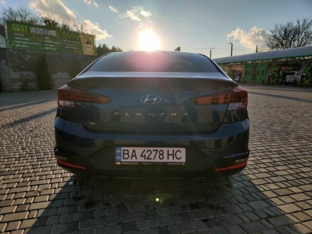 Синий Хендай Элантра, объемом двигателя 2 л и пробегом 110 тыс. км за 11450 $, фото 6 на Automoto.ua