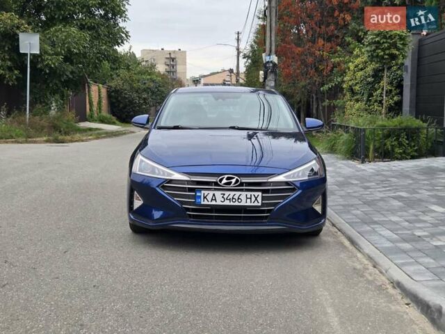 Синий Хендай Элантра, объемом двигателя 2 л и пробегом 98 тыс. км за 13500 $, фото 1 на Automoto.ua