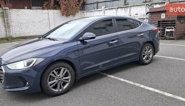 Хендай Элантра 2018 в Киеве на Automoto.ua Синий Хендай Элантра, объемом двигателя 2 л и пробегом 117 тыс. км за 14500 $, фото 1 на Automoto.ua