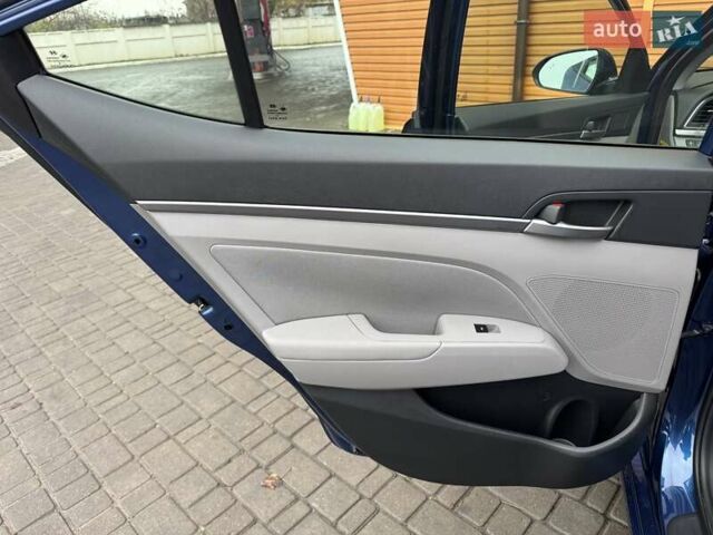 Синій Хендай Елантра, об'ємом двигуна 2 л та пробігом 56 тис. км за 11500 $, фото 42 на Automoto.ua