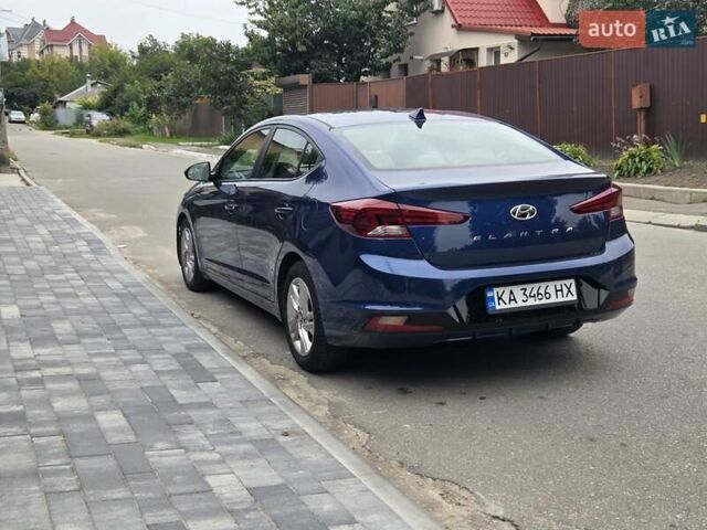 Синий Хендай Элантра, объемом двигателя 2 л и пробегом 98 тыс. км за 13500 $, фото 5 на Automoto.ua