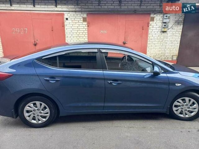 Хендай Элантра 2018 в Киеве на Automoto.ua Синий Хендай Элантра, объемом двигателя 1.59 л и пробегом 119 тыс. км за 11500 $, фото 4 на Automoto.ua