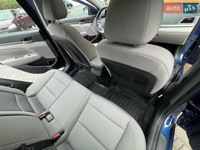 Синій Хендай Елантра, об'ємом двигуна 2 л та пробігом 56 тис. км за 11500 $, фото 32 на Automoto.ua
