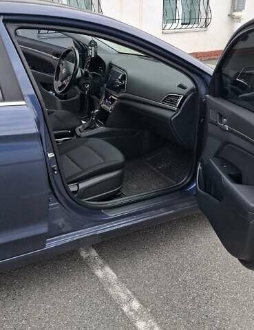 Хендай Элантра 2018 в Киеве на Automoto.ua Синий Хендай Элантра, объемом двигателя 2 л и пробегом 117 тыс. км за 14500 $, фото 22 на Automoto.ua