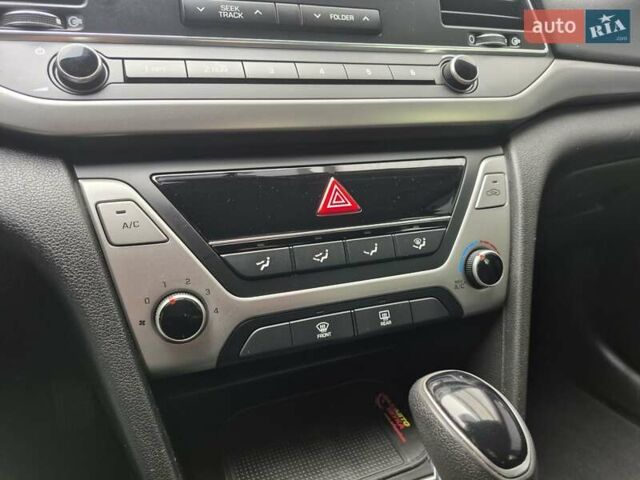 Синій Хендай Елантра, об'ємом двигуна 1.6 л та пробігом 119 тис. км за 13350 $, фото 36 на Automoto.ua