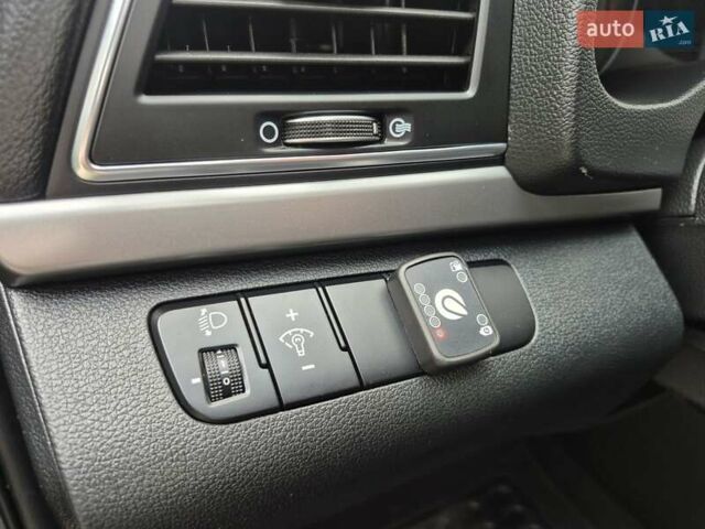 Синій Хендай Елантра, об'ємом двигуна 1.6 л та пробігом 119 тис. км за 13350 $, фото 33 на Automoto.ua