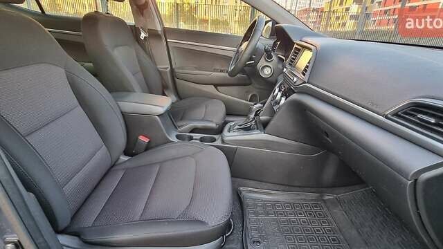 Синій Хендай Елантра, об'ємом двигуна 1.59 л та пробігом 170 тис. км за 15500 $, фото 4 на Automoto.ua