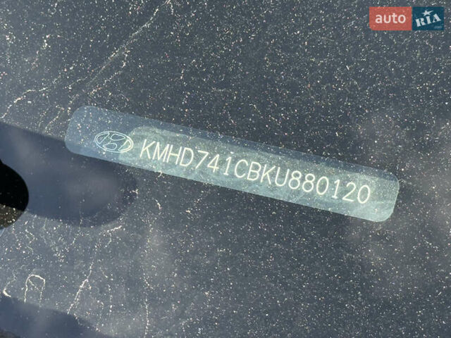 Синий Хендай Элантра, объемом двигателя 1.59 л и пробегом 224 тыс. км за 11600 $, фото 3 на Automoto.ua