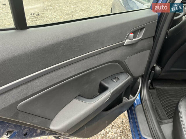 Синий Хендай Элантра, объемом двигателя 2 л и пробегом 144 тыс. км за 13500 $, фото 15 на Automoto.ua