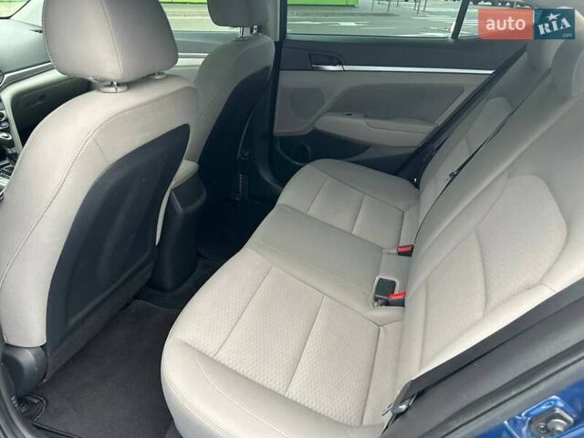 Синий Хендай Элантра, объемом двигателя 2 л и пробегом 140 тыс. км за 12800 $, фото 7 на Automoto.ua