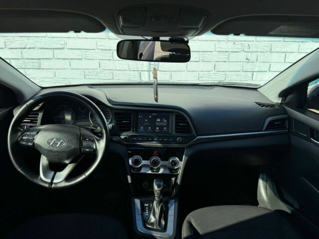 Синий Хендай Элантра, объемом двигателя 1.6 л и пробегом 224 тыс. км за 11800 $, фото 17 на Automoto.ua