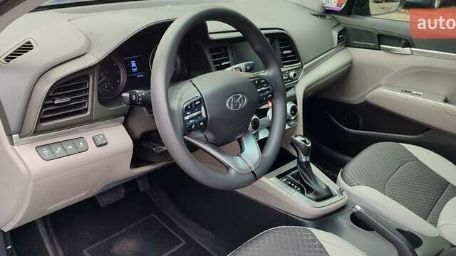 Синий Хендай Элантра, объемом двигателя 2 л и пробегом 68 тыс. км за 14300 $, фото 11 на Automoto.ua