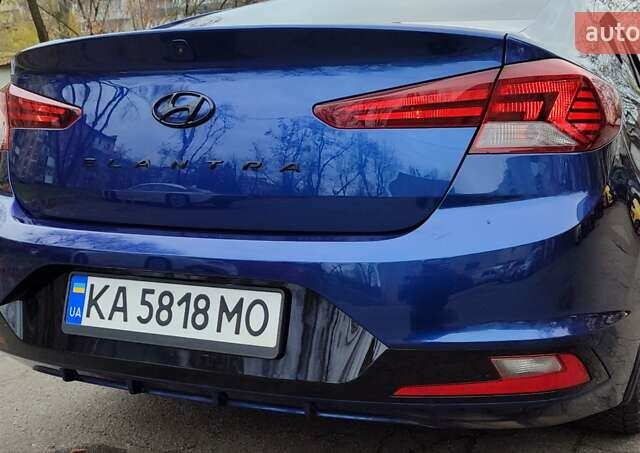 Синий Хендай Элантра, объемом двигателя 2 л и пробегом 68 тыс. км за 14300 $, фото 7 на Automoto.ua
