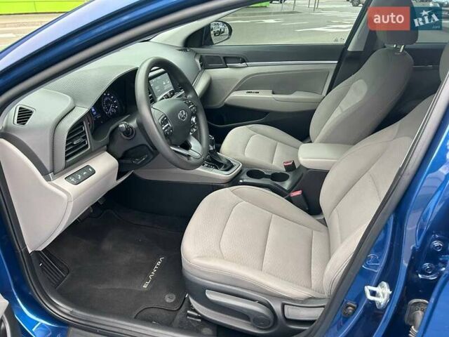 Синий Хендай Элантра, объемом двигателя 2 л и пробегом 140 тыс. км за 12800 $, фото 6 на Automoto.ua