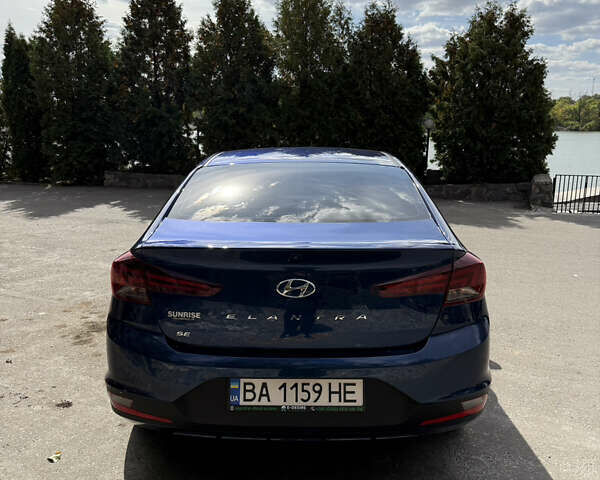 Синий Хендай Элантра, объемом двигателя 2 л и пробегом 50 тыс. км за 14500 $, фото 13 на Automoto.ua
