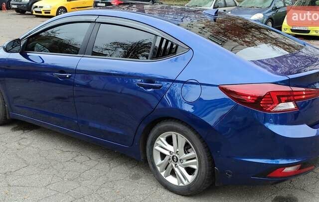 Синий Хендай Элантра, объемом двигателя 2 л и пробегом 68 тыс. км за 14300 $, фото 1 на Automoto.ua