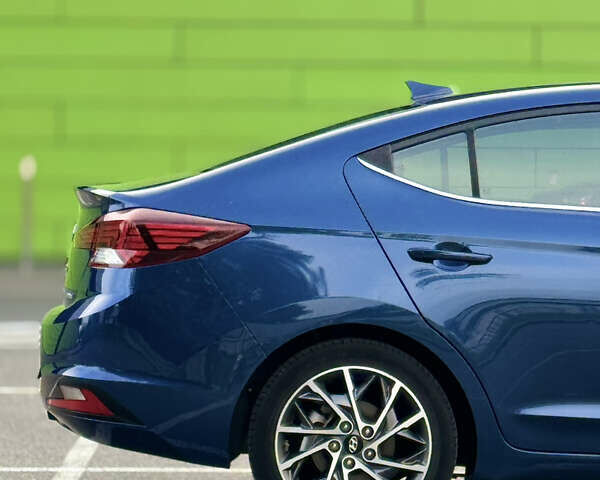 Хендай Элантра 2020 в Киеве на Automoto.ua Синий Хендай Элантра, объемом двигателя 2 л и пробегом 48 тыс. км за 14300 $, фото 9 на Automoto.ua