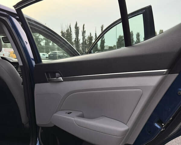 Хендай Элантра 2020 в Киеве на Automoto.ua Синий Хендай Элантра, объемом двигателя 2 л и пробегом 48 тыс. км за 14300 $, фото 19 на Automoto.ua