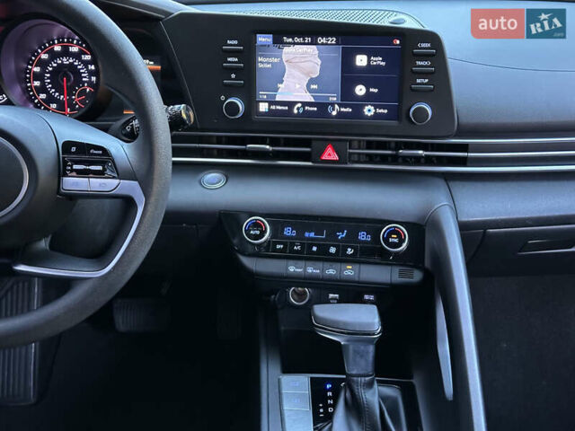 Хендай Элантра 2020 в Львове на Automoto.ua Синий Хендай Элантра, объемом двигателя 2 л и пробегом 119 тыс. км за 15500 $, фото 11 на Automoto.ua