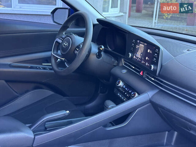 Хендай Элантра 2020 в Львове на Automoto.ua Синий Хендай Элантра, объемом двигателя 2 л и пробегом 119 тыс. км за 15500 $, фото 9 на Automoto.ua