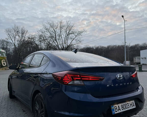 Синий Хендай Элантра, объемом двигателя 2 л и пробегом 73 тыс. км за 16500 $, фото 4 на Automoto.ua