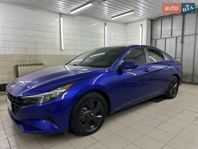 Хендай Элантра 2021 в Сумах на Automoto.ua Синий Хендай Элантра, объемом двигателя 1.58 л и пробегом 136 тыс. км за 17999 $, фото 1 на Automoto.ua