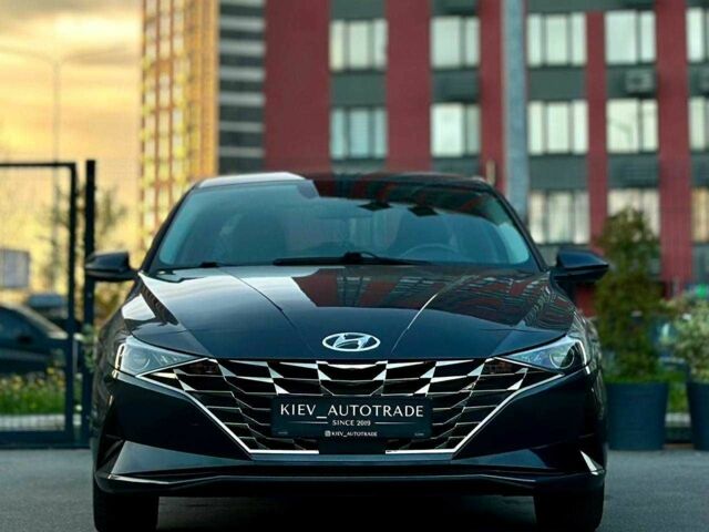Синий Хендай Элантра, объемом двигателя 2 л и пробегом 118 тыс. км за 18800 $, фото 2 на Automoto.ua