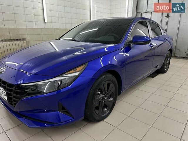 Хендай Элантра 2021 в Сумах на Automoto.ua Синий Хендай Элантра, объемом двигателя 1.58 л и пробегом 136 тыс. км за 17999 $, фото 3 на Automoto.ua