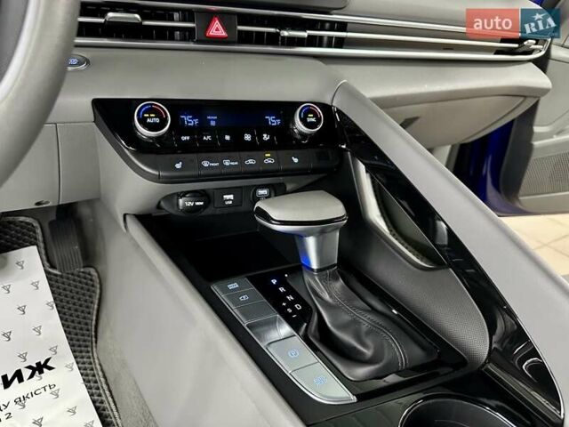 Хендай Элантра 2021 в Сумах на Automoto.ua Синий Хендай Элантра, объемом двигателя 1.58 л и пробегом 136 тыс. км за 17999 $, фото 54 на Automoto.ua