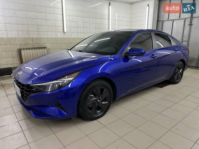 Хендай Элантра 2021 в Сумах на Automoto.ua Синий Хендай Элантра, объемом двигателя 1.58 л и пробегом 136 тыс. км за 17999 $, фото 2 на Automoto.ua