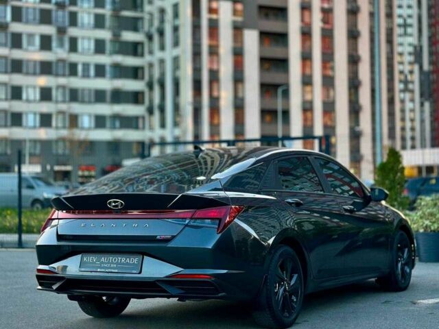 Синий Хендай Элантра, объемом двигателя 2 л и пробегом 118 тыс. км за 18800 $, фото 3 на Automoto.ua