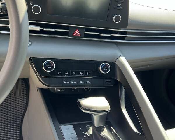 Синий Хендай Элантра, объемом двигателя 2 л и пробегом 39 тыс. км за 19500 $, фото 9 на Automoto.ua