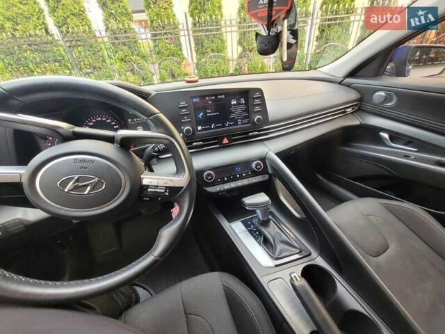 Синий Хендай Элантра, объемом двигателя 1.59 л и пробегом 62 тыс. км за 18300 $, фото 4 на Automoto.ua