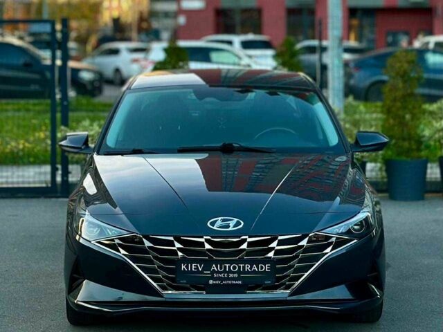Синий Хендай Элантра, объемом двигателя 2 л и пробегом 118 тыс. км за 18800 $, фото 6 на Automoto.ua