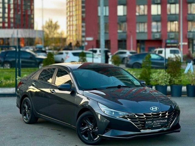 Синий Хендай Элантра, объемом двигателя 2 л и пробегом 118 тыс. км за 18800 $, фото 5 на Automoto.ua