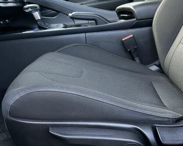 Синий Хендай Элантра, объемом двигателя 2 л и пробегом 118 тыс. км за 15000 $, фото 21 на Automoto.ua