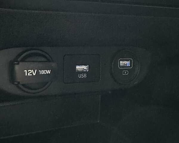 Синий Хендай Элантра, объемом двигателя 2 л и пробегом 118 тыс. км за 15000 $, фото 30 на Automoto.ua