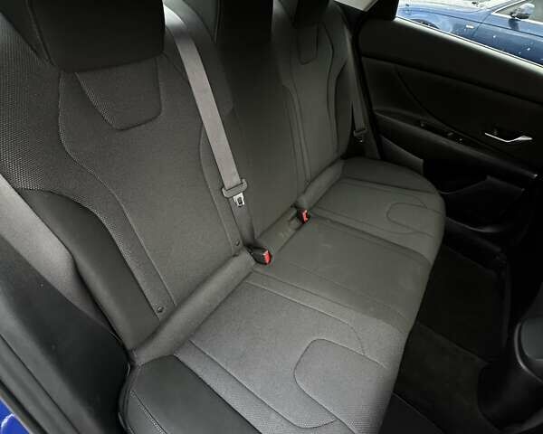 Синий Хендай Элантра, объемом двигателя 2 л и пробегом 118 тыс. км за 15000 $, фото 25 на Automoto.ua