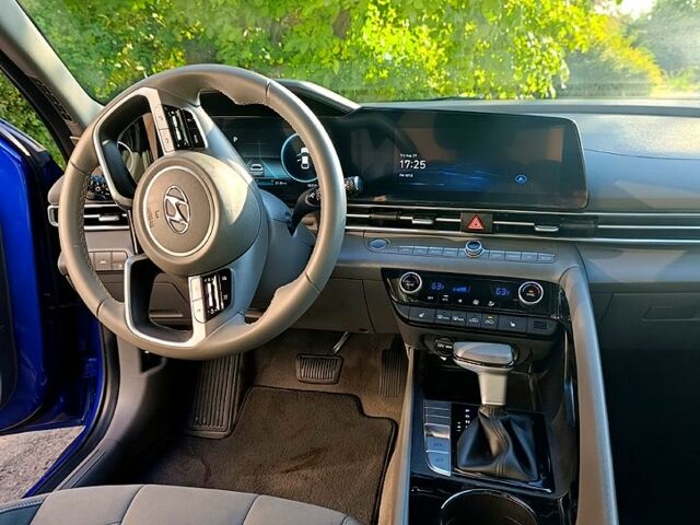 Синий Хендай Элантра, объемом двигателя 2 л и пробегом 25 тыс. км за 21700 $, фото 7 на Automoto.ua