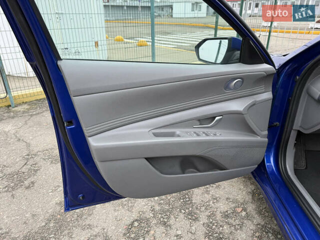 Синий Хендай Элантра, объемом двигателя 2 л и пробегом 28 тыс. км за 19490 $, фото 13 на Automoto.ua
