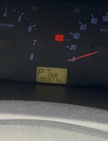 Зеленый Хендай Элантра, объемом двигателя 1.6 л и пробегом 195 тыс. км за 5500 $, фото 1 на Automoto.ua